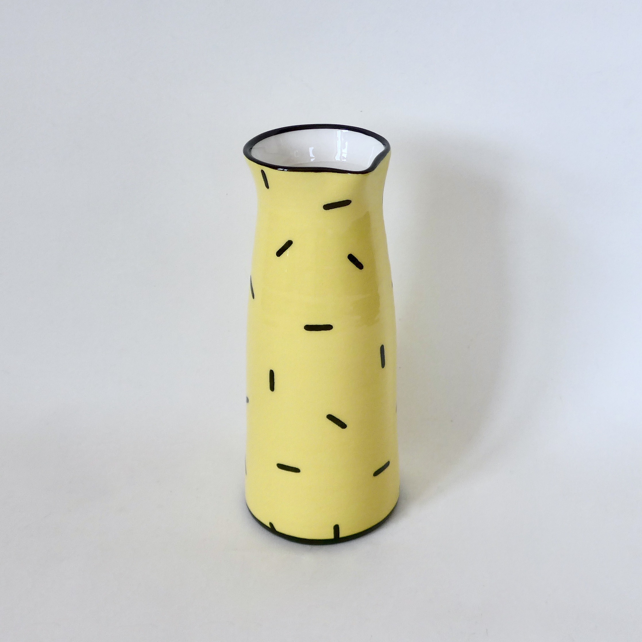 Pichet jaune Pichet jaune