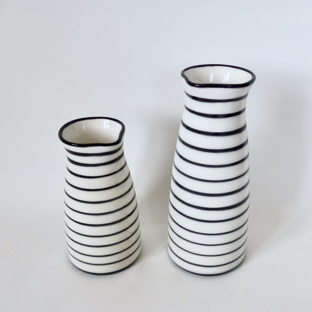 Pichets rayure horizontale Pichets rayure horizontale