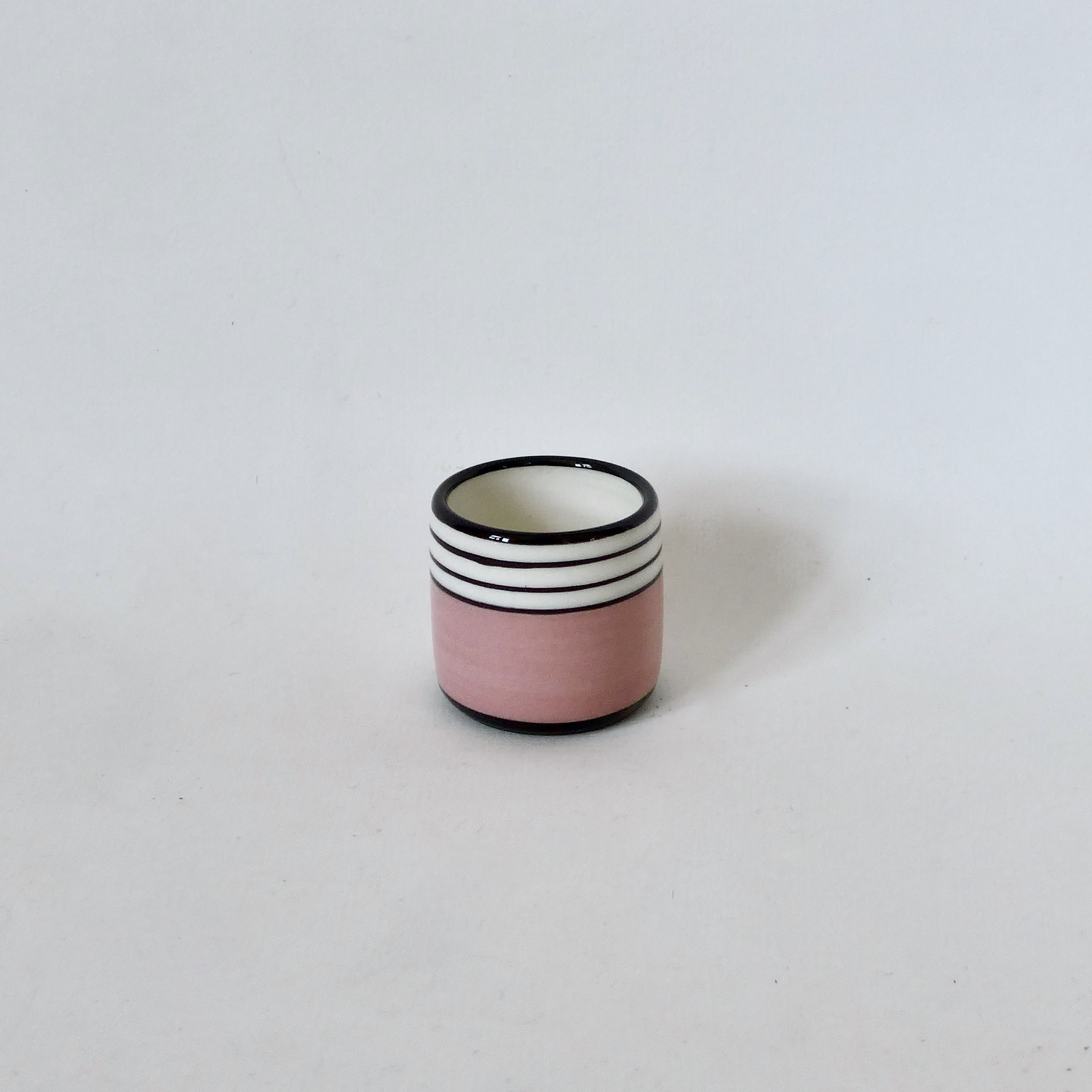 coquetier moderne rose