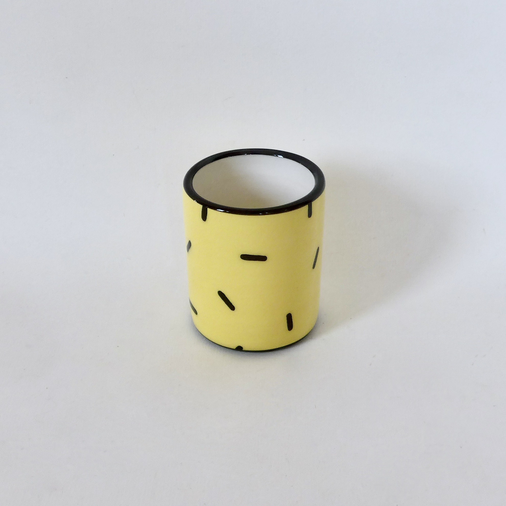 mug jaune