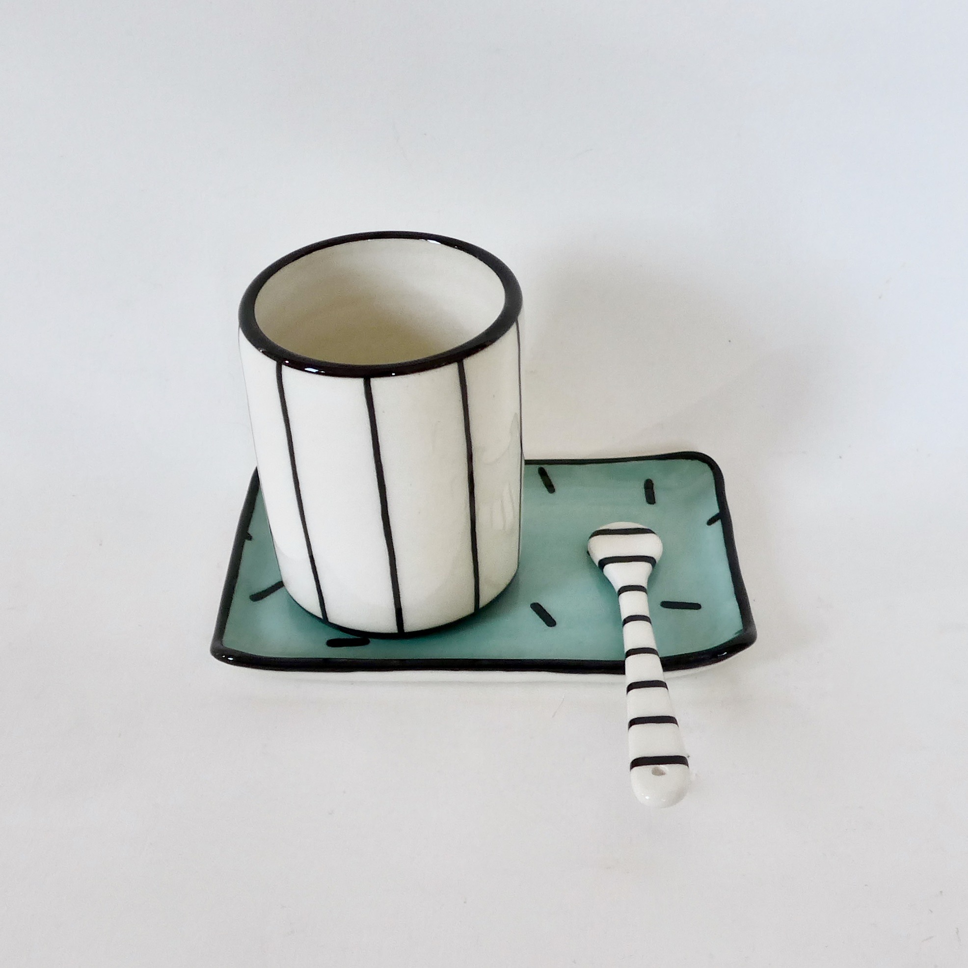 mug à thé avec sous tasse
