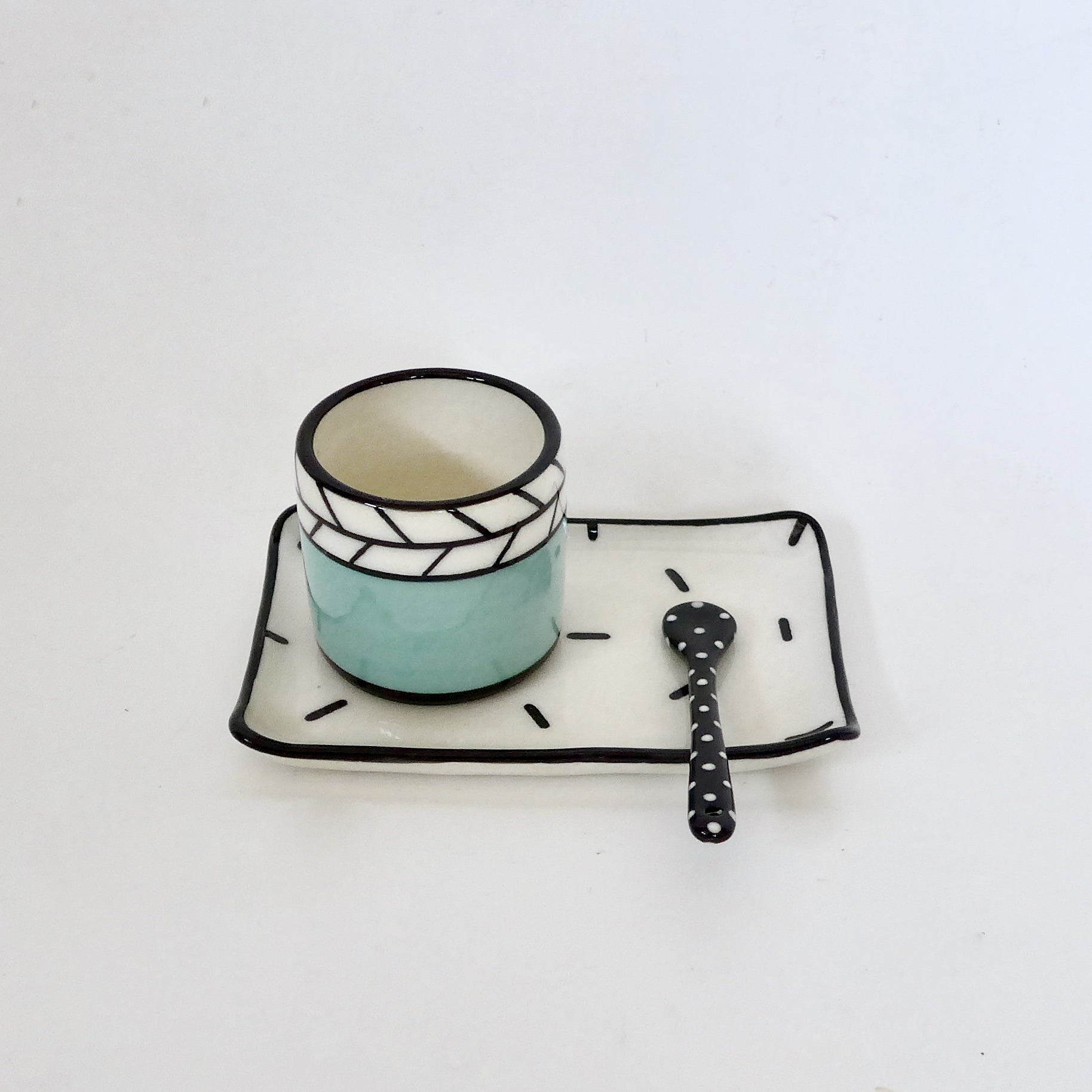 tasse faience celadon avec porte tasse
