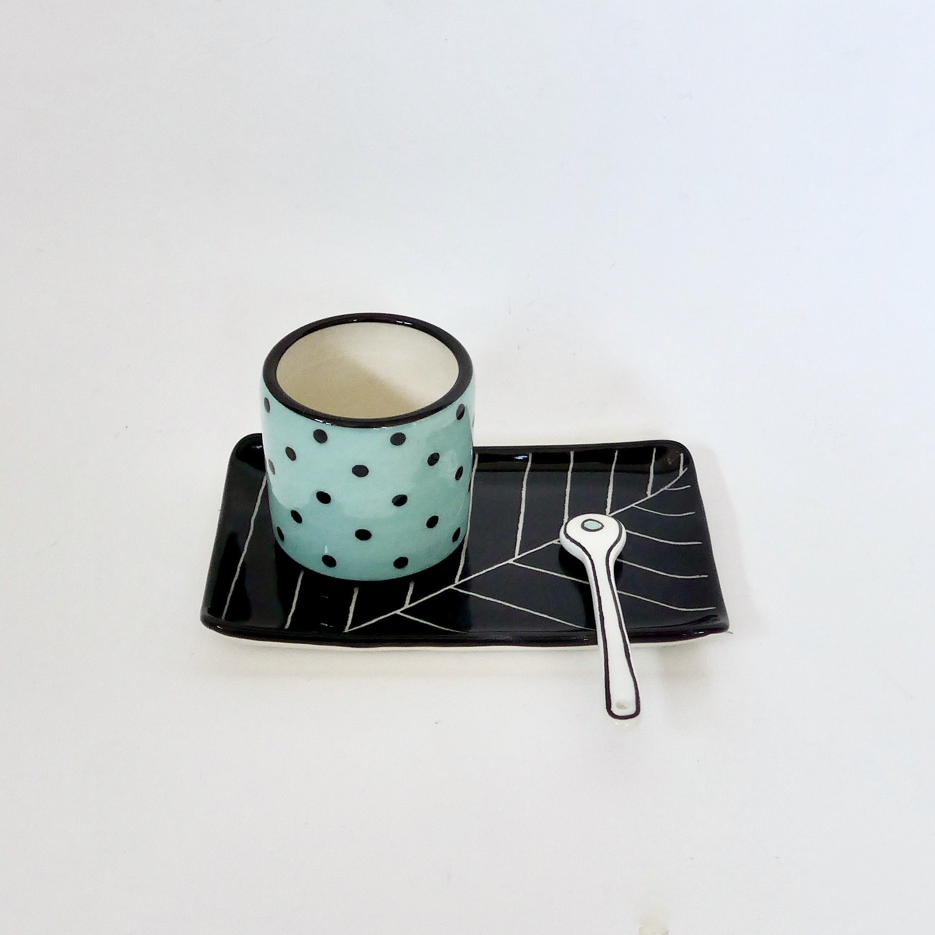 tasse à pois